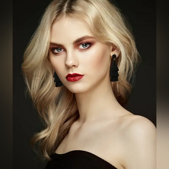 Rattan Dangle Bohemian Style Earrings - Picture 5 of 5